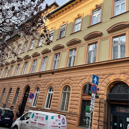Next To Opera House, Center 2